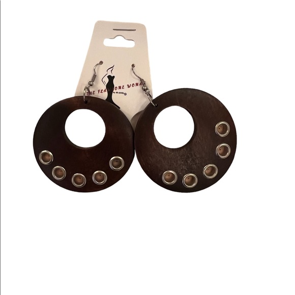 ROUND WOODEN DANGLE EARRINGS - Picture 5 of 5